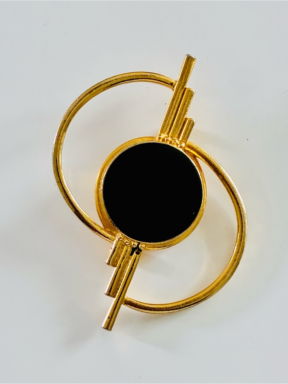 Bold Ambiguous Gold-Tone Circular Pin with Black Enamel Center Everyday Elegant